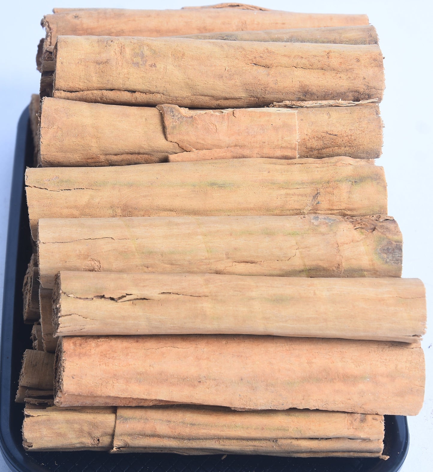 PATTA SURUL (cinnamon sticks)